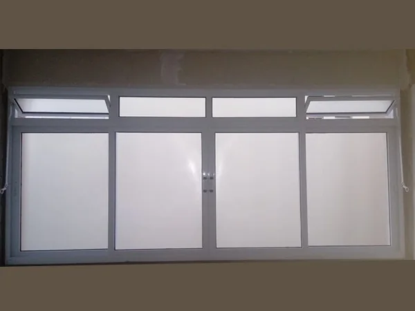 Janela de alumínio instalada pela Serralheria Pajé