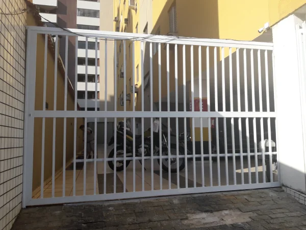 Portão de alumínio sob medida fabricado pela Serralheria Pajé